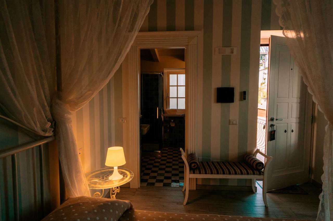 Ca' Del Conte - Maison De Charme Padula Bagian luar foto